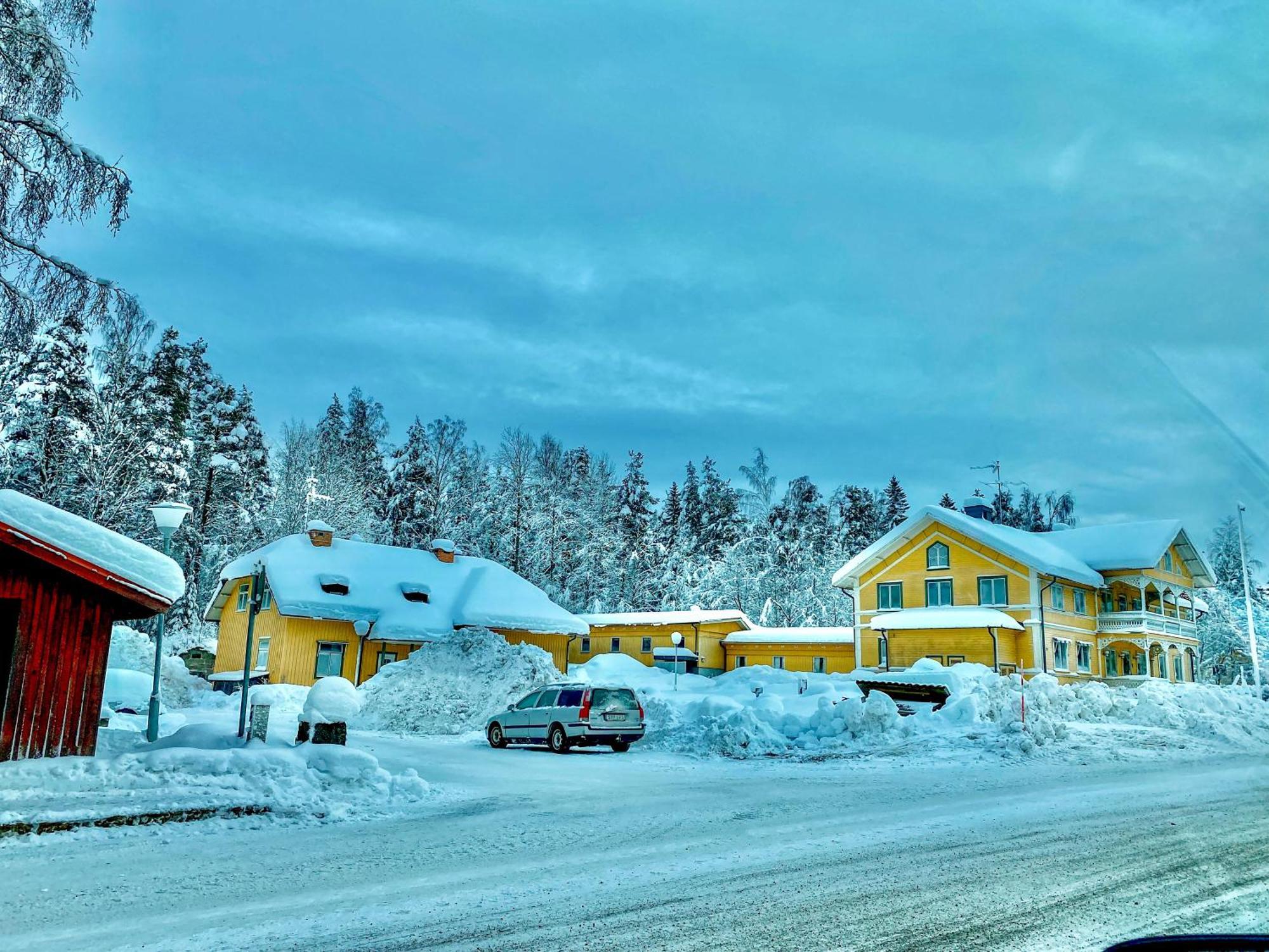 Lokatten Waerdshus Los Exterior foto